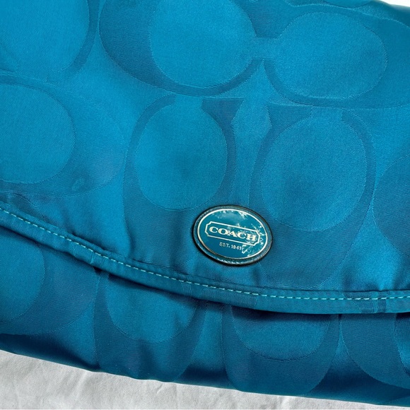 Teal Coach Toiletry Bag - Picture 11 of 11